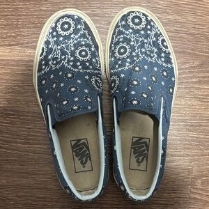 Vans Classic Slip-On Sneakers with Bandana Pattern, Size 7.5